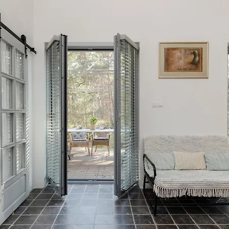 Quiet House Near The By Renters Dom wakacyjny *
