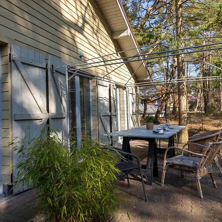 Quiet House Near The By Renters Dom wakacyjny